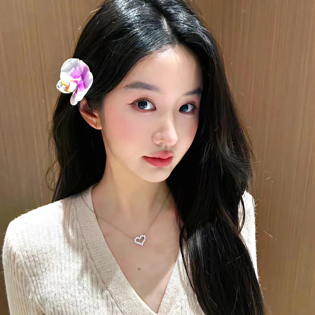 穿黑衣的女孩